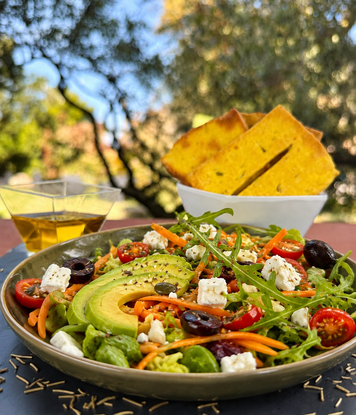 Insalatona Mediterranea con Ciaccini alla Curcuma BellaVita - Linea Bella Vita