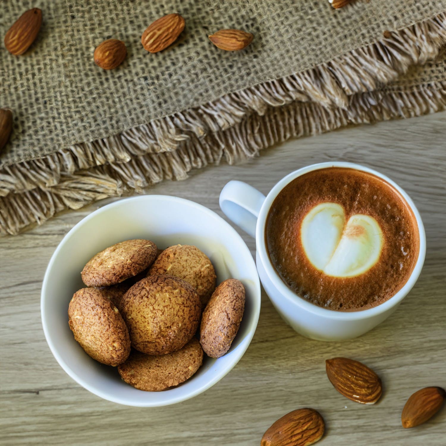 Biscotti alle Mandorle - Low Carb e Gluten Free - Linea Bella Vita
